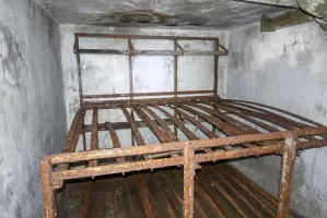 Ligne Maginot - SAINT OURS HAUT (SOH) - (Ouvrage d'artillerie) - Bloc 1
Etage inférieur. 
Chambre pour 6 hommes