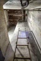 Ligne Maginot - SAINT OURS HAUT (SOH) - (Ouvrage d'artillerie) - Bloc 1
Puits d'accès depuis l'étage inférieur vers l'étage supérieur avec la cloche LG et la caponnière