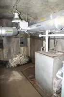 Ligne Maginot - SAINT OURS HAUT (SOH) - (Ouvrage d'artillerie) - A droite, la chaudière de chauffage d'appoint, localisée entre la cuisine et le blockhaus de bas de plan incliné.