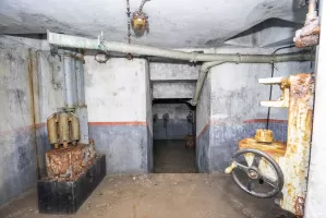 Ligne Maginot - SAINT OURS HAUT (SOH) - (Ouvrage d'artillerie) - Bloc 5
Local de préparation des munitions du mortier de 81