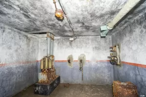 Ligne Maginot - SAINT OURS HAUT (SOH) - (Ouvrage d'artillerie) - Bloc 5
Local de préparation des munitions du mortier de 81