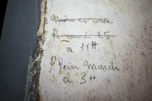 Ligne Maginot - LES AITTES - (Ouvrage d'infanterie) - Bloc 1
Graffiti à côté du cadre de la porte