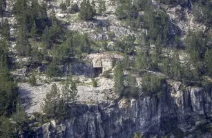Ligne Maginot - LES AITTES - (Ouvrage d'infanterie) - Bloc 2
Vu de l'autre côté du vallon.