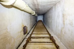 Ligne Maginot - LES AITTES - (Ouvrage d'infanterie) - Bloc 2
Vue d'en bas des échelles d'accès à la chambre de tir