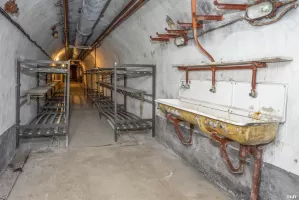 Ligne Maginot - LES AITTES - (Ouvrage d'infanterie) - La première chambrée dans la galerie principale