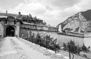 Ligne Maginot - LES TROIS-TETES - (Casernement) - Entrée du fort