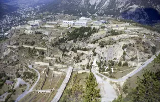 Ligne Maginot - LES TROIS-TETES - (Casernement) - 