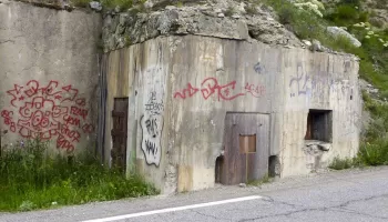 Ligne Maginot - MONTGENEVRE (BARRAGE RAPIDE) - (Blockhaus pour arme infanterie) - Vue extérieure