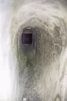 Ligne Maginot - MONTGENEVRE (BARRAGE RAPIDE) - (Blockhaus pour arme infanterie) - Créneau FM pour flanquement de la barrière