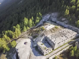 Ligne Maginot - ROCHE LA CROIX (CASERNEMENT AVANCé DE ) - (Casernement) - 