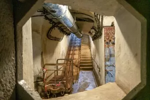 Ligne Maginot - ROCHE LA CROIX (RLC) - (Ouvrage d'artillerie) - Bloc 1
Le plan incliné vu depuis l'un des deux créneaux FM de défense