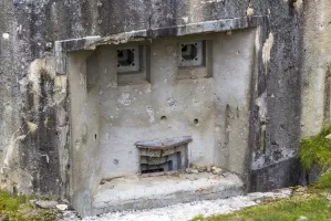 Ligne Maginot - ROCHE LA CROIX (RLC) - (Ouvrage d'artillerie) - Bloc 2
Créneaux pour FM et mortier de 50