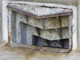 Ligne Maginot - ROCHE LA CROIX (RLC) - (Ouvrage d'artillerie) - Bloc 3
Créneau du mortier de 50