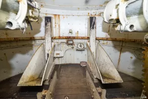 Ligne Maginot - ROCHE LA CROIX (RLC) - (Ouvrage d'artillerie) - Bloc 5
Tourelle 75/33
Le réceptacle des douilles