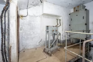 Ligne Maginot - ROCHE LA CROIX (RLC) - (Ouvrage d'artillerie) - Bloc 5
L'entraînement manuel du monte-charge