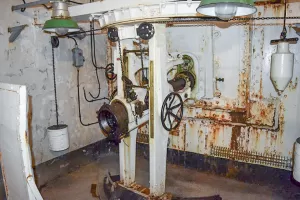 Ligne Maginot - ROCHE LA CROIX (RLC) - (Ouvrage d'artillerie) - Le bloc 5
Étage supérieur
Mortiers de 75 Mle 1931
