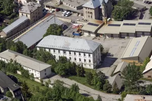 Ligne Maginot - SAINTE CATHERINE (ARSENAL) - (Dépôt de Munitions) - Au centre Salle d’armes (s), à gauche hangar au matériel (o), à droite devant deux petits hangars pour matériel (p, r)