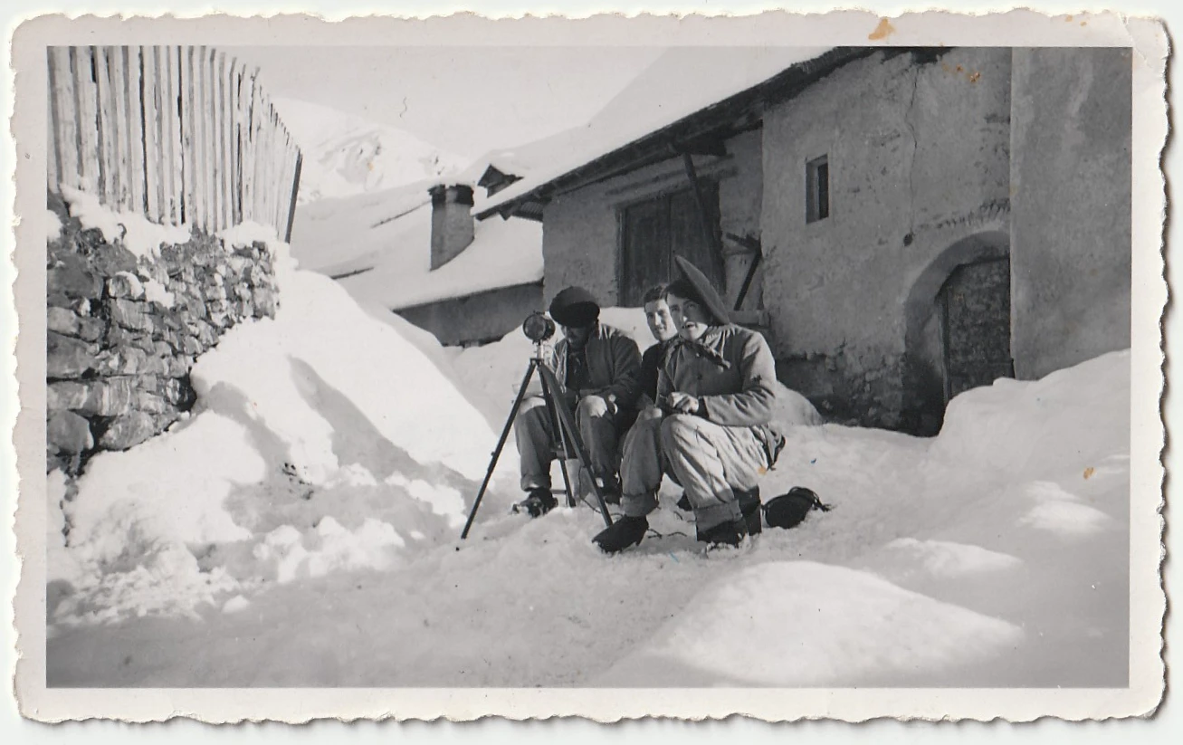 Ligne Maginot - 73° Bataillon Alpin de Forteresse (73° BAF) - La SES du 73° BAF 
Transmission optique en morse à Serennes en 1939