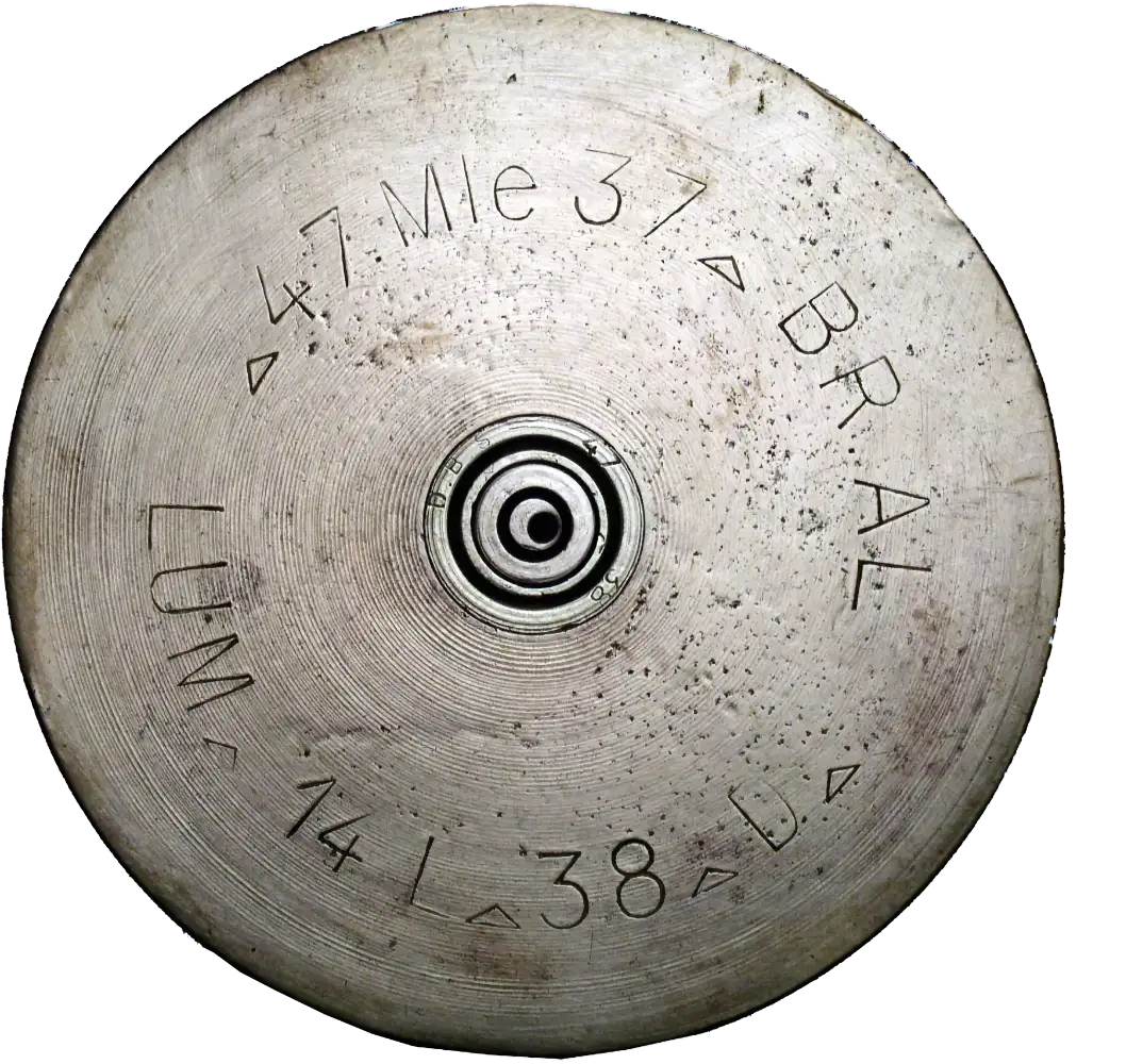 Ligne Maginot - Munitions de 47 mm utilisées dans la fortification - Marquages de culot de douille de 47mm Mle 1937 
Douille de 1938  en bronze d’aluminium (BRAL) 