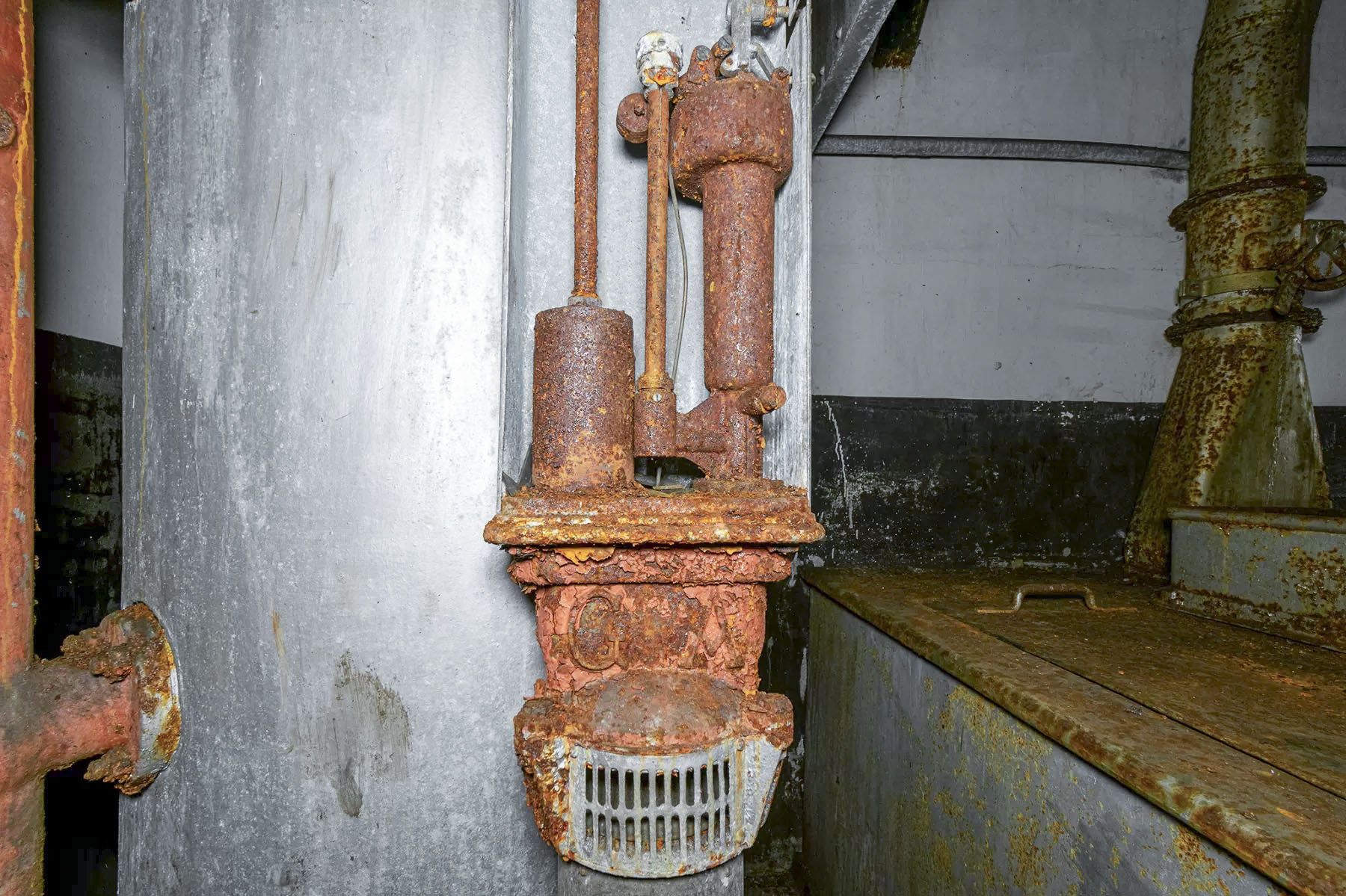 Ligne Maginot - FREUDENBERG (QUARTIER SCHIESSECK - I/37° RIF) - (Abri) - Détail de la chaudière á eau chaude dans la cuisine - David Palmer
