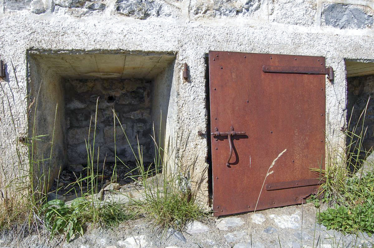 Ligne Maginot - COCHETTE - (Casernement) - Latrines troupes - Michal Prasil