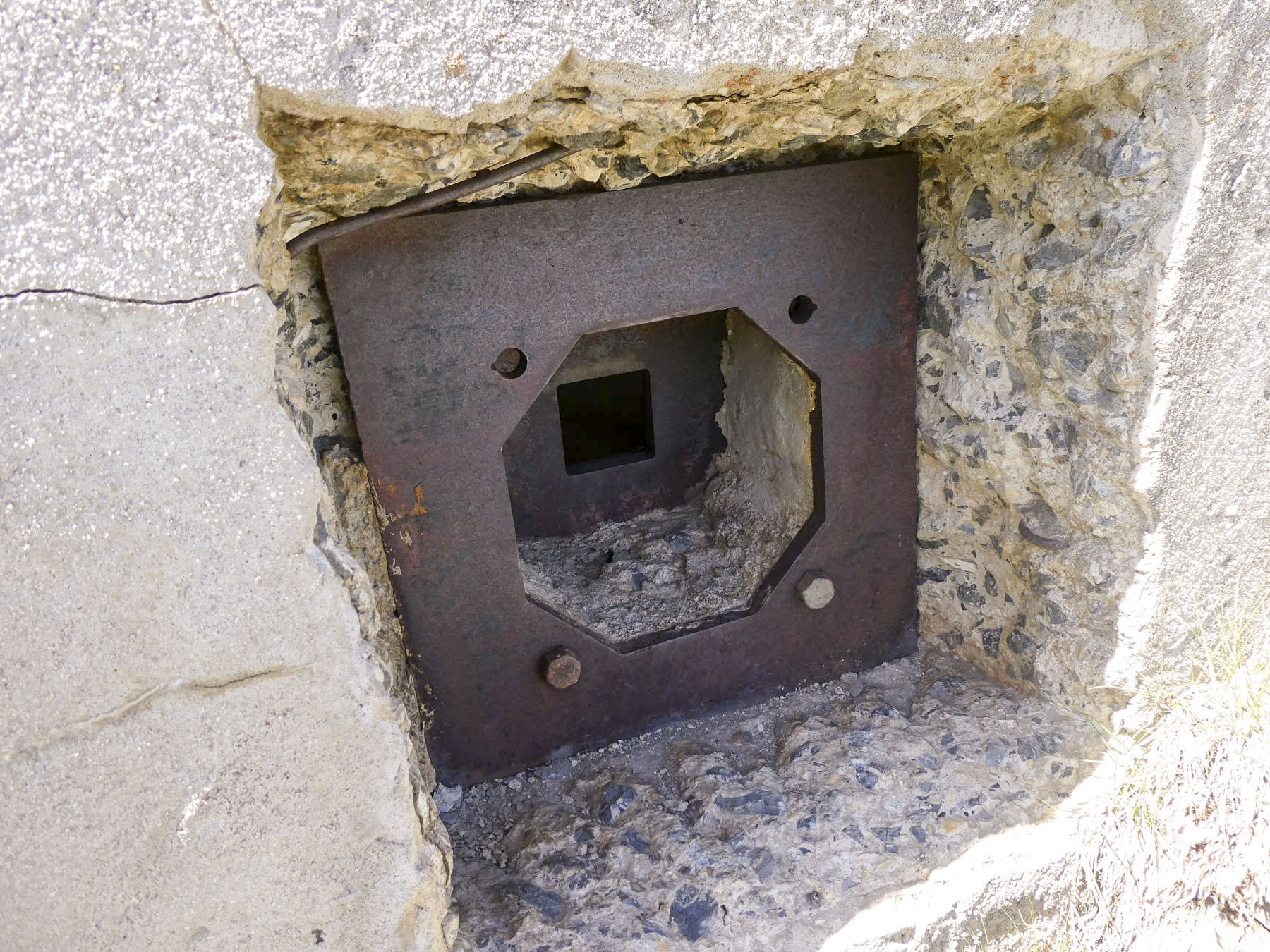 Ligne Maginot - COL DE BUFFERE - (Blockhaus pour arme infanterie) -  - ELLENA Daniel - CUNY Philippe