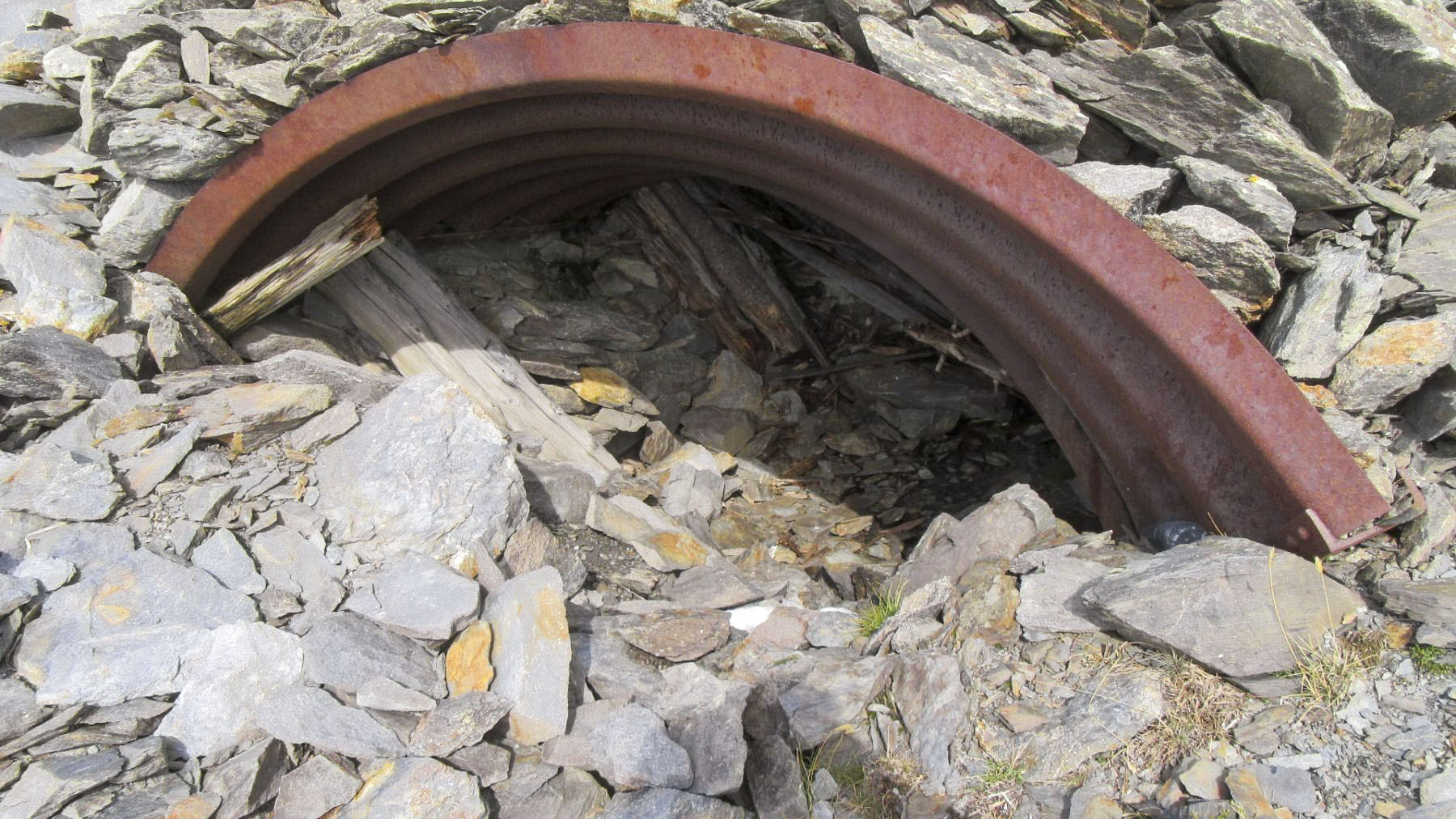 Ligne Maginot - COL DE GRANON  - (Abri) - L'abri est toujours présent, mais en mauvais état