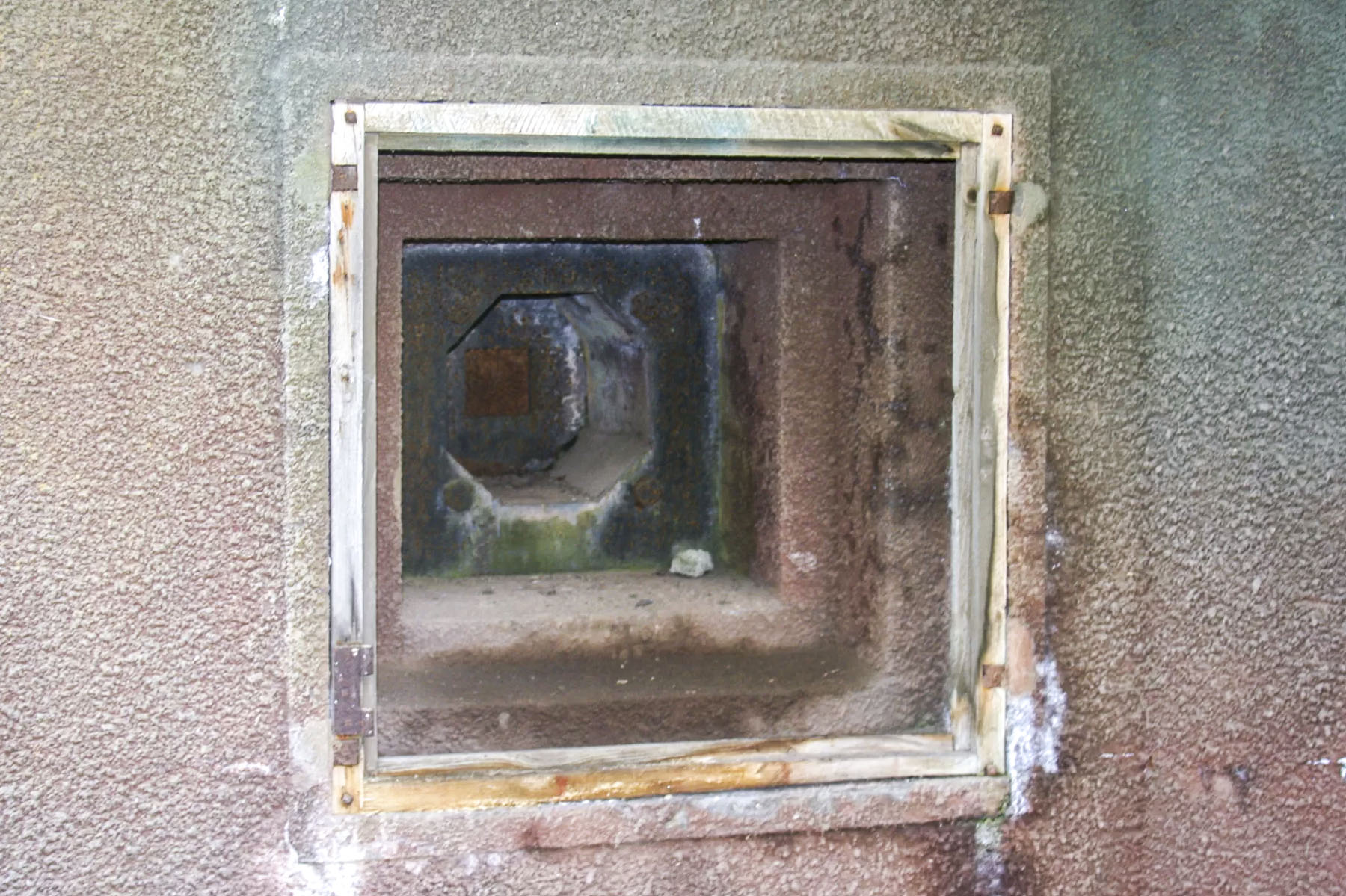 Ligne Maginot - BOIS DE CATTENOM - X14 - (Abri) - Créneau FM couvrant l'entrée gauche - Michel Teiten