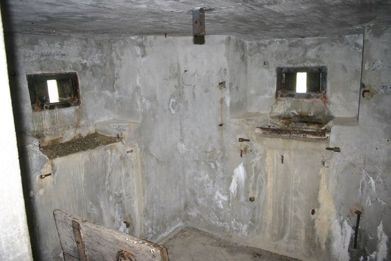 Ligne Maginot - LARCHE (L) - (Ouvrage d'infanterie) - Bloc 4
Vue intérieure des embrasures