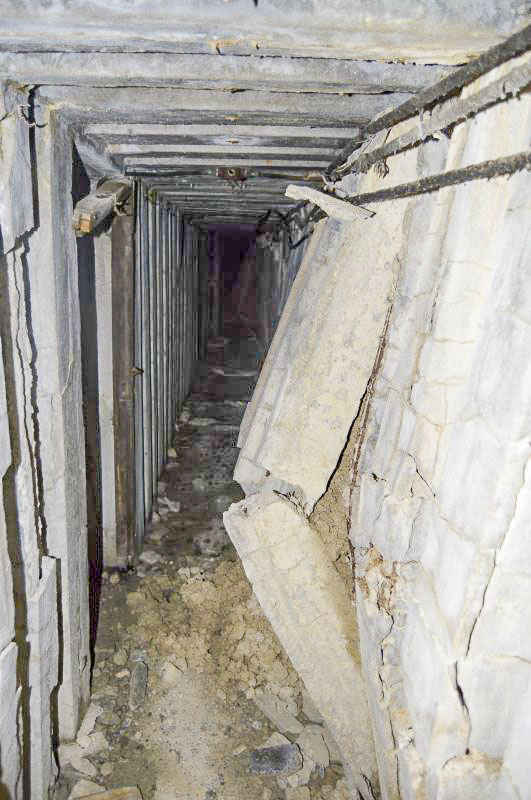 Ligne Maginot - LARCHE (L) - (Ouvrage d'infanterie) - Éboulement du couloir principal chez le magasin aux vivres