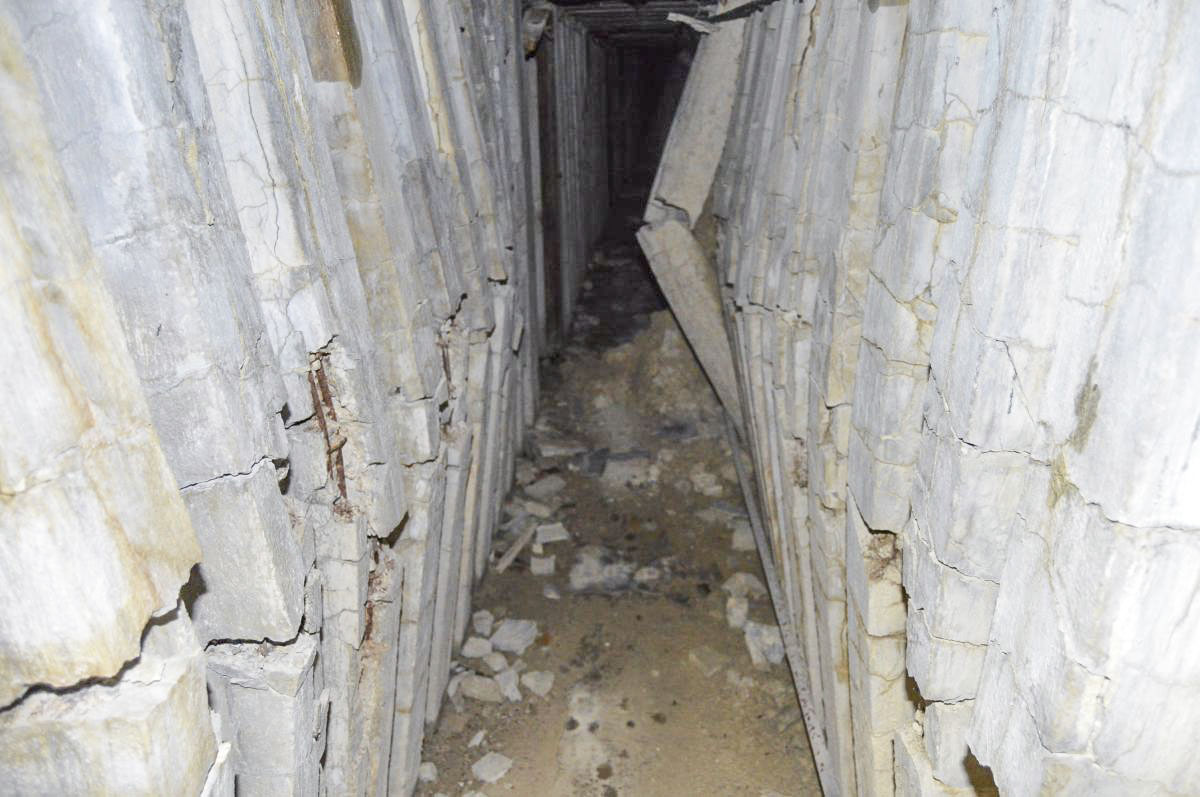 Ligne Maginot - LARCHE (L) - (Ouvrage d'infanterie) - Éboulement du couloir principal au magasin de vivres