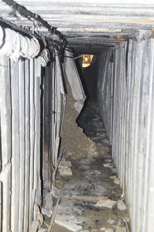 Ligne Maginot - LARCHE (L) - (Ouvrage d'infanterie) - Éboulement du couloir principal chez le magasin aux vivres