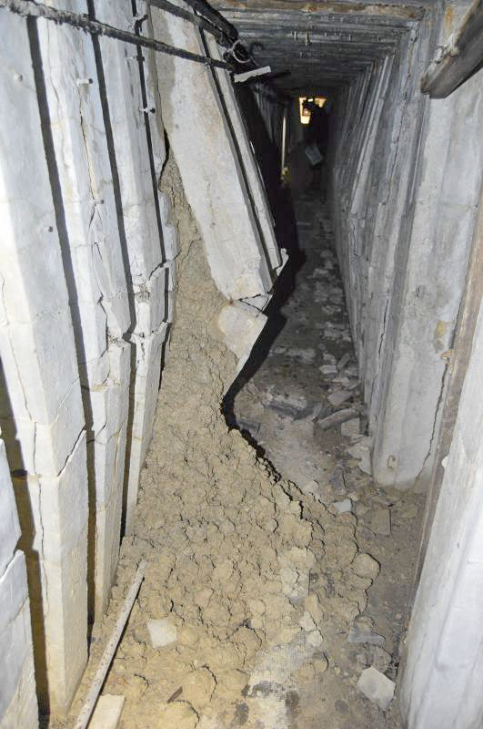 Ligne Maginot - LARCHE (L) - (Ouvrage d'infanterie) - Éboulement du couloir principal chez le magasin aux vivres