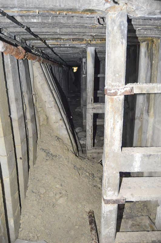 Ligne Maginot - LARCHE (L) - (Ouvrage d'infanterie) - Éboulement du couloir principal en dortoir; 2016