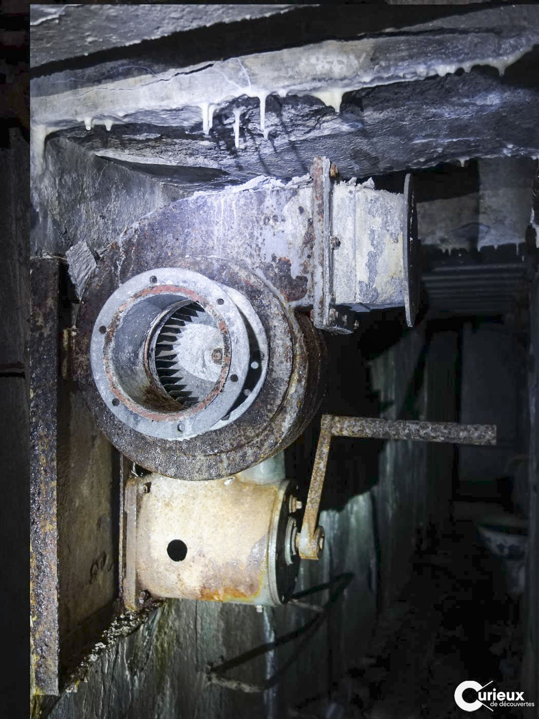 Ligne Maginot - LARCHE (L) - (Ouvrage d'infanterie) - Ventilateur manuel de l'ouvrage - Luc Farges