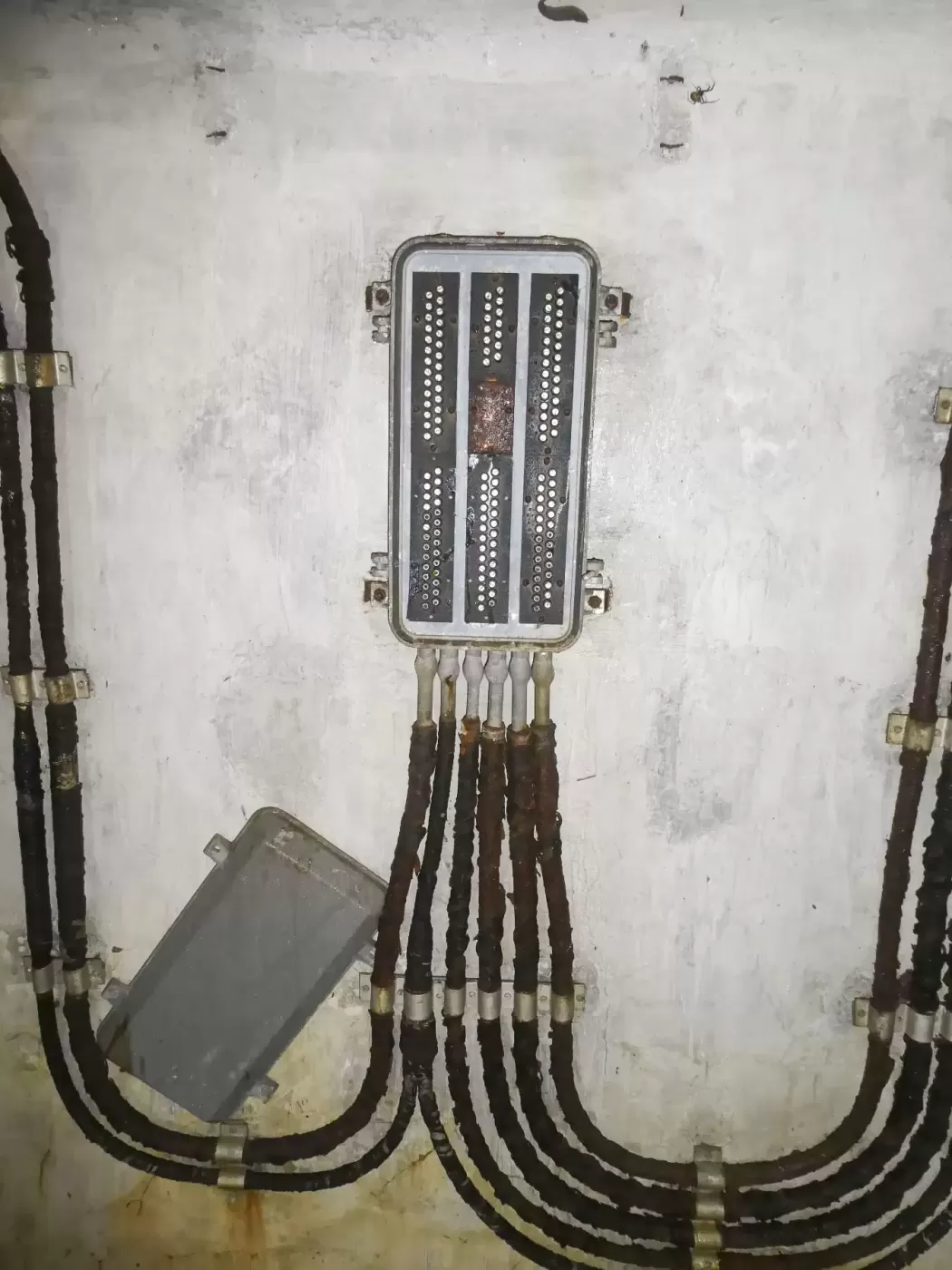 Ligne Maginot - COL DE SEGRA - (Chambre de coupure) -  - ELLENA Daniel - CUNY Philippe