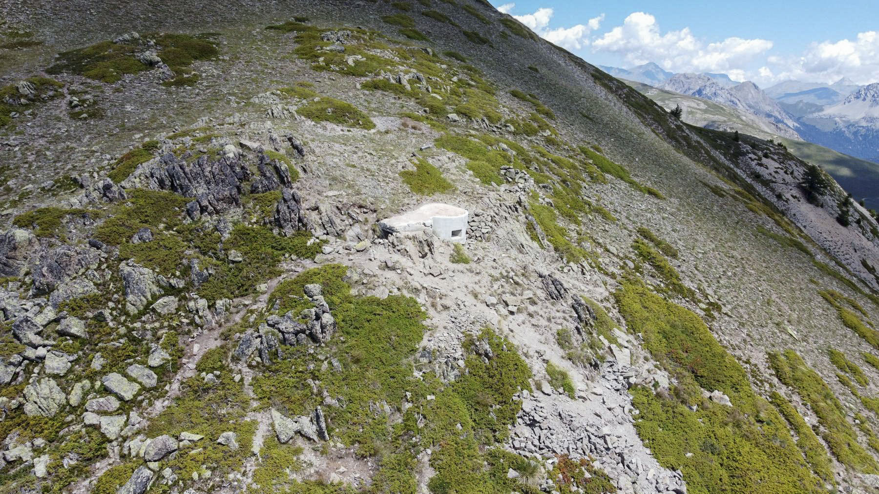 Ligne Maginot - COL DE BARTEAUX 1 - (Blockhaus pour arme infanterie) -  - ELLENA Daniel - CUNY Philippe