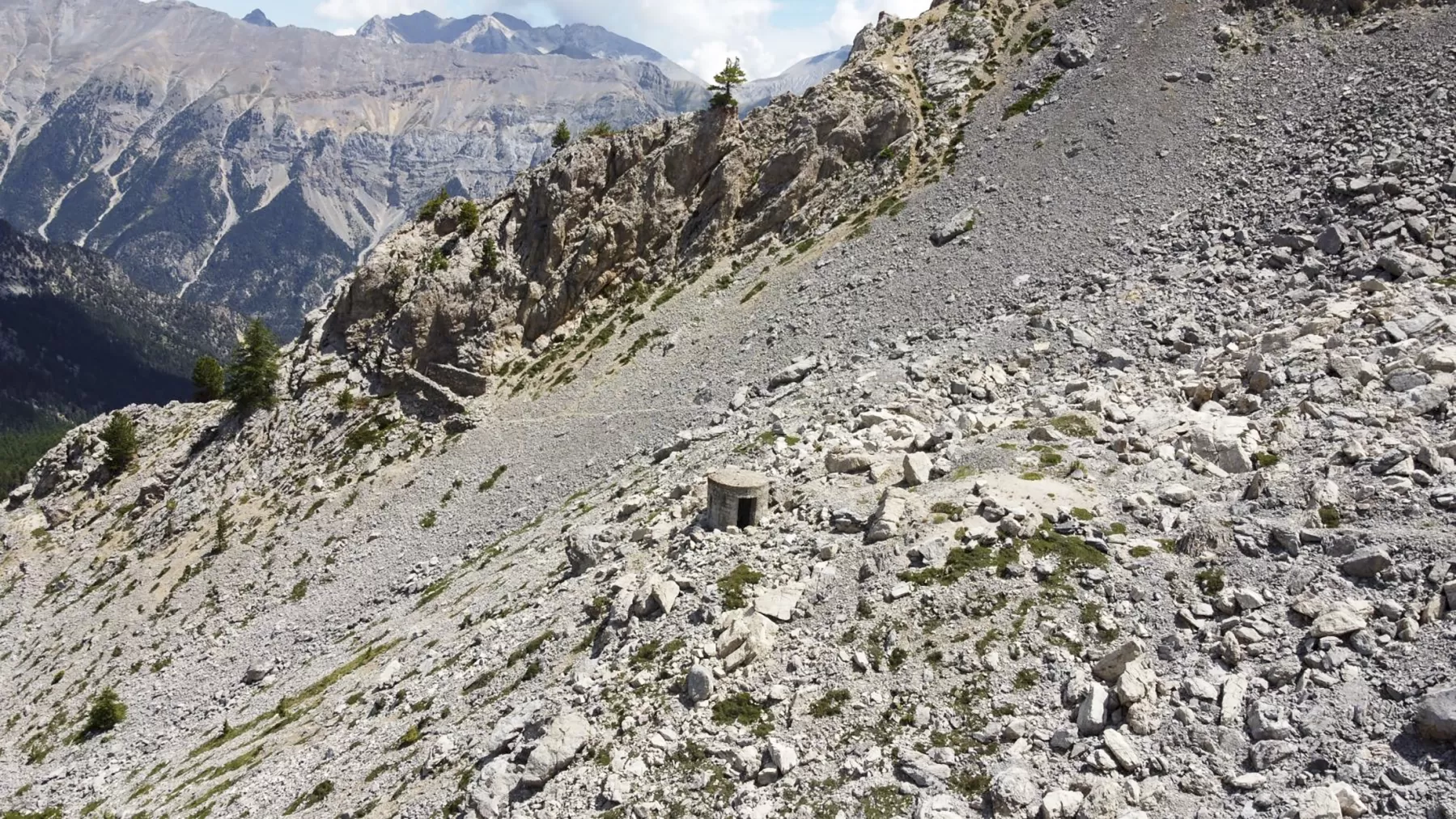 Ligne Maginot - COL DE BARTEAUX 3 - (Blockhaus pour arme infanterie) -  - ELLENA Daniel - CUNY Philippe
