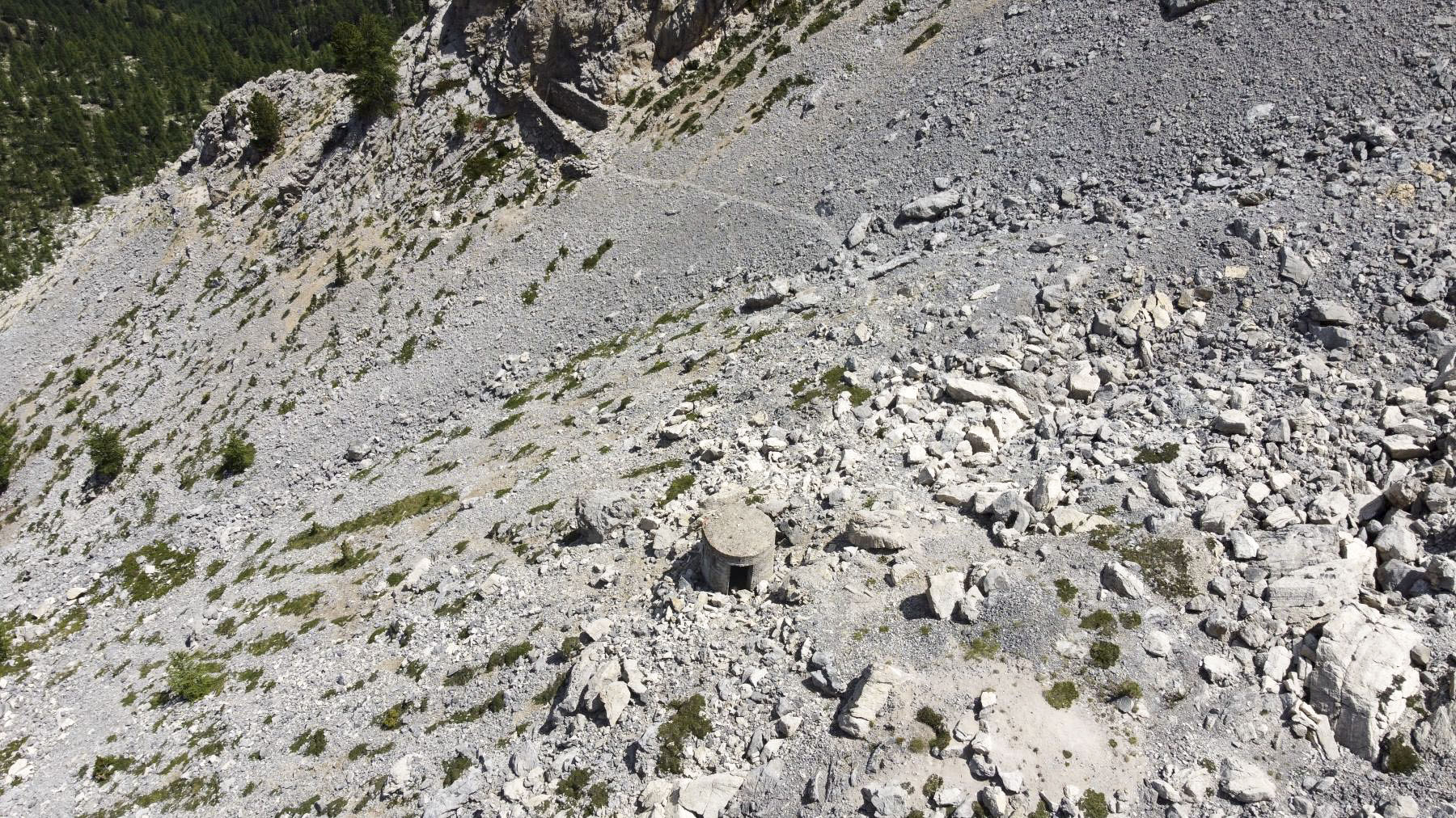 Ligne Maginot - COL DE BARTEAUX 3 - (Blockhaus pour arme infanterie) -  - ELLENA Daniel - CUNY Philippe