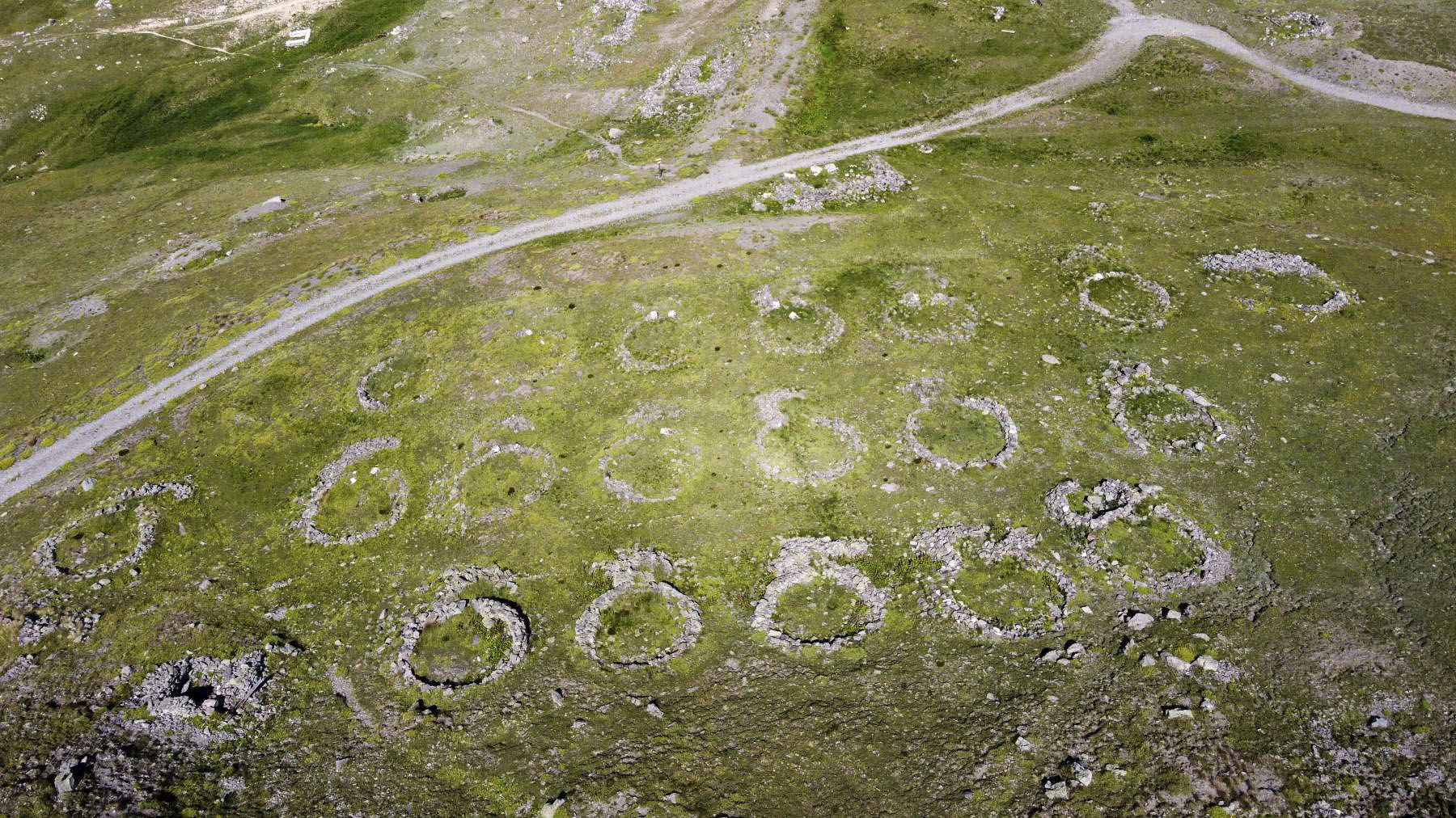 Ligne Maginot - COL DE BUFFERE - (Casernement) - Le camp de marabout - ELLENA Daniel - CUNY Philippe