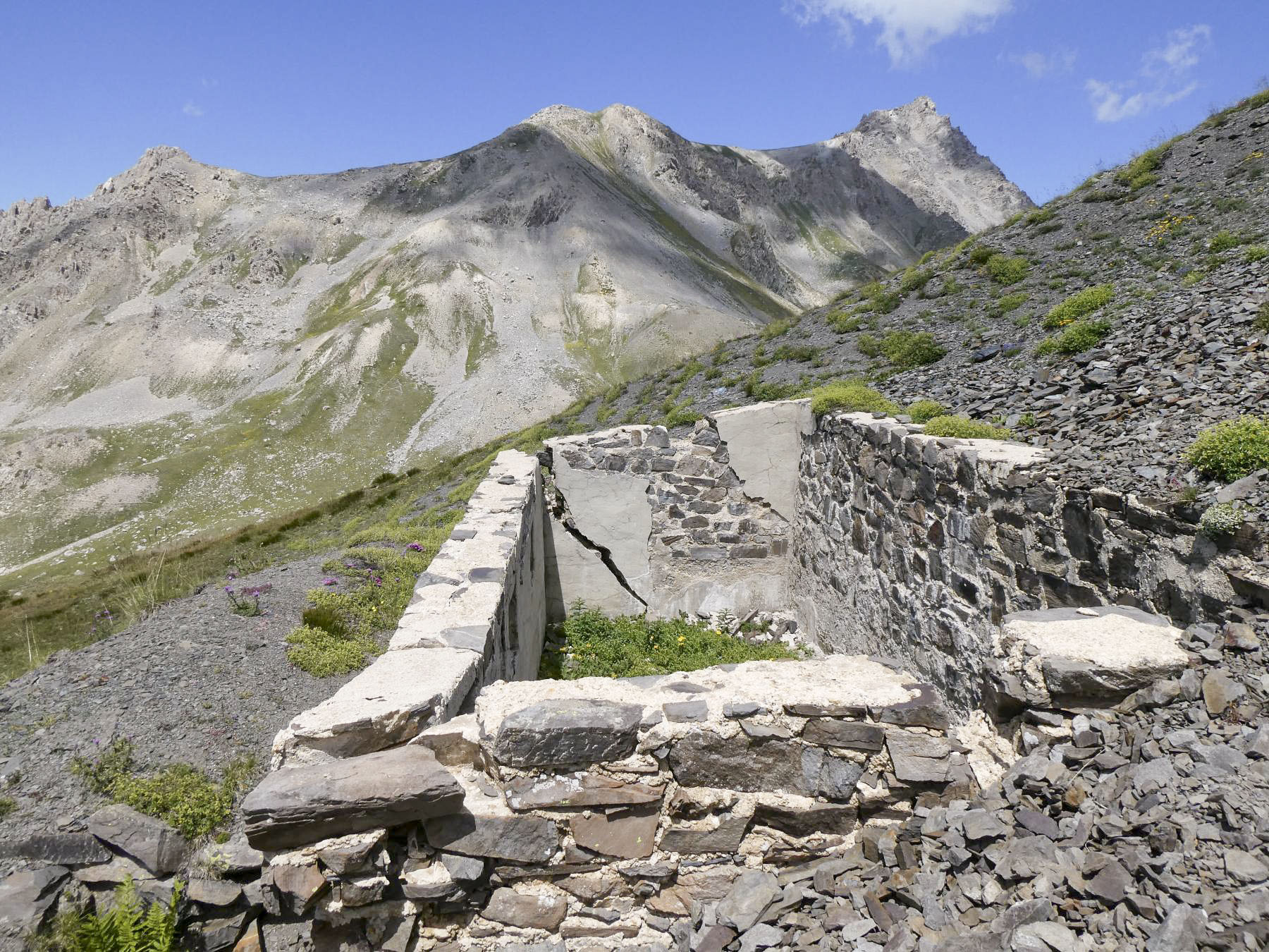 Ligne Maginot - COL DE BUFFERE EST 2 - (Abri) -  - ELLENA Daniel - CUNY Philippe