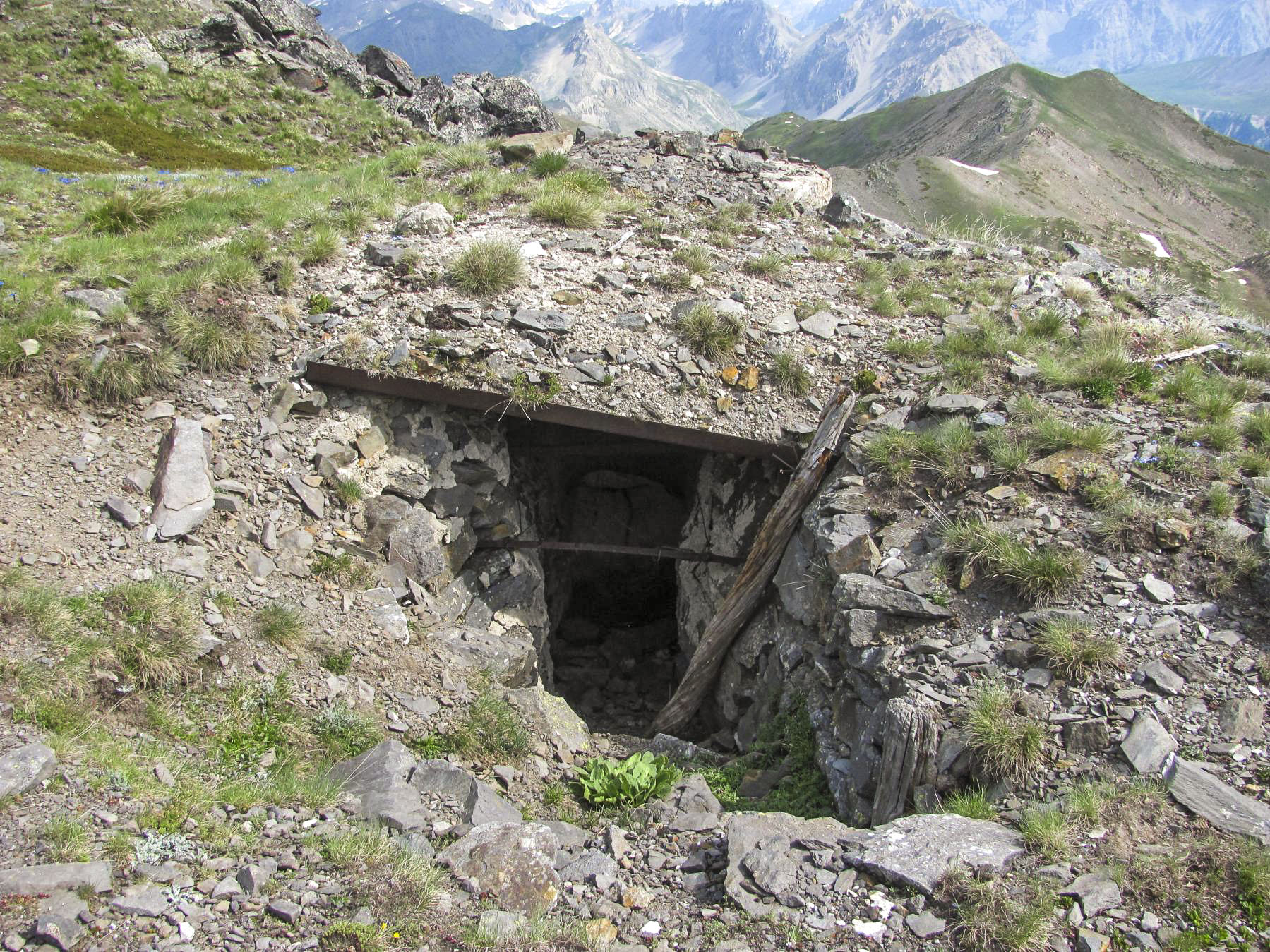Ligne Maginot - COL DE L'OULE 2 - (Blockhaus pour arme infanterie) - L'entrée