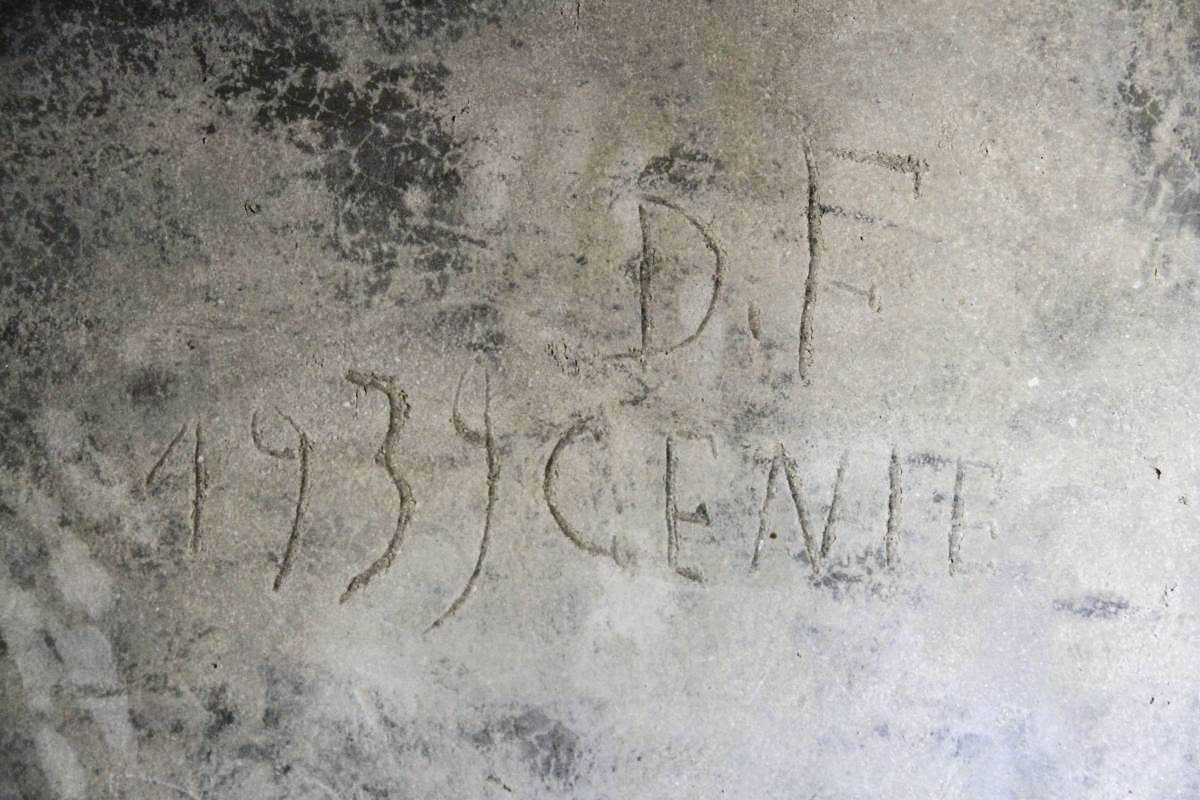 Ligne Maginot - CRETE DE CRISTOL 3 - (Blockhaus pour arme infanterie) - Marquage dans le couloir - Alain Perouffe