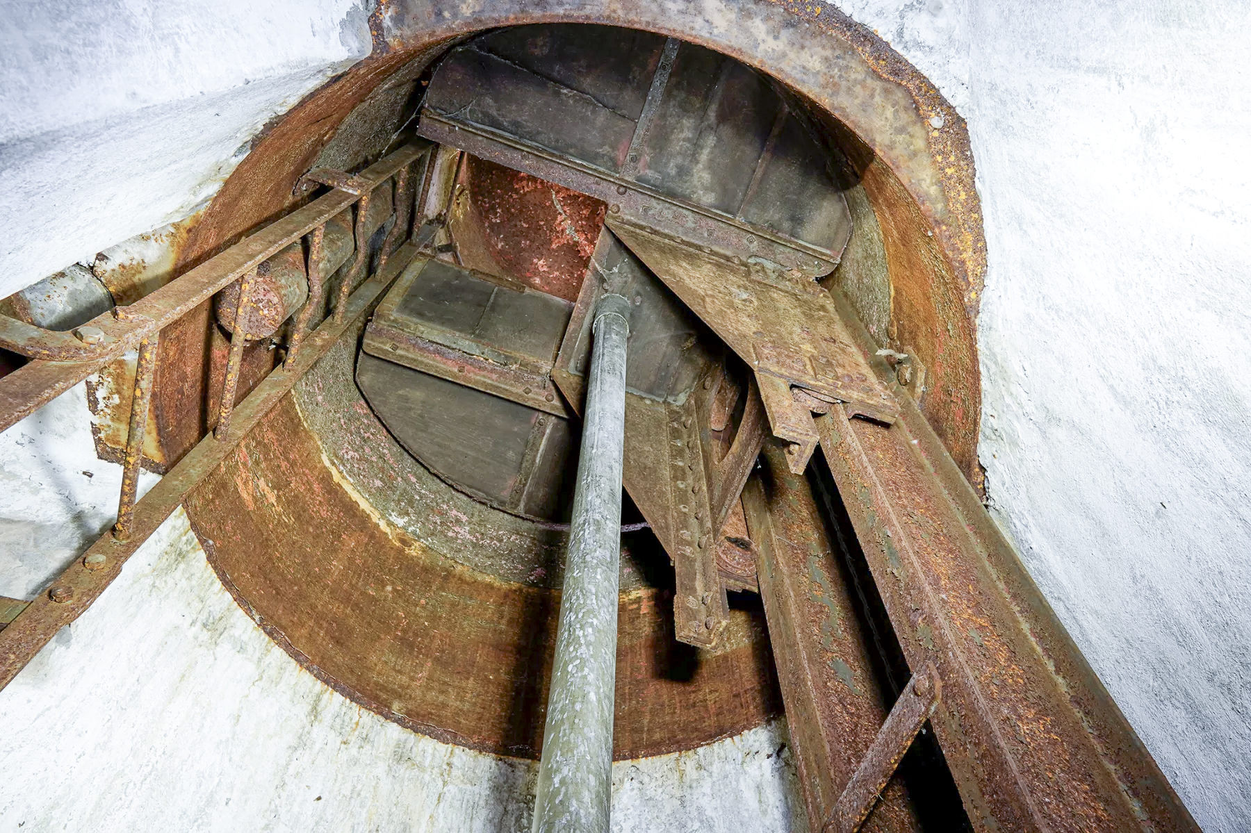 Ligne Maginot - BIESENBERG 3 - (Blockhaus pour arme infanterie) - Cloche GFM - David Palmer
