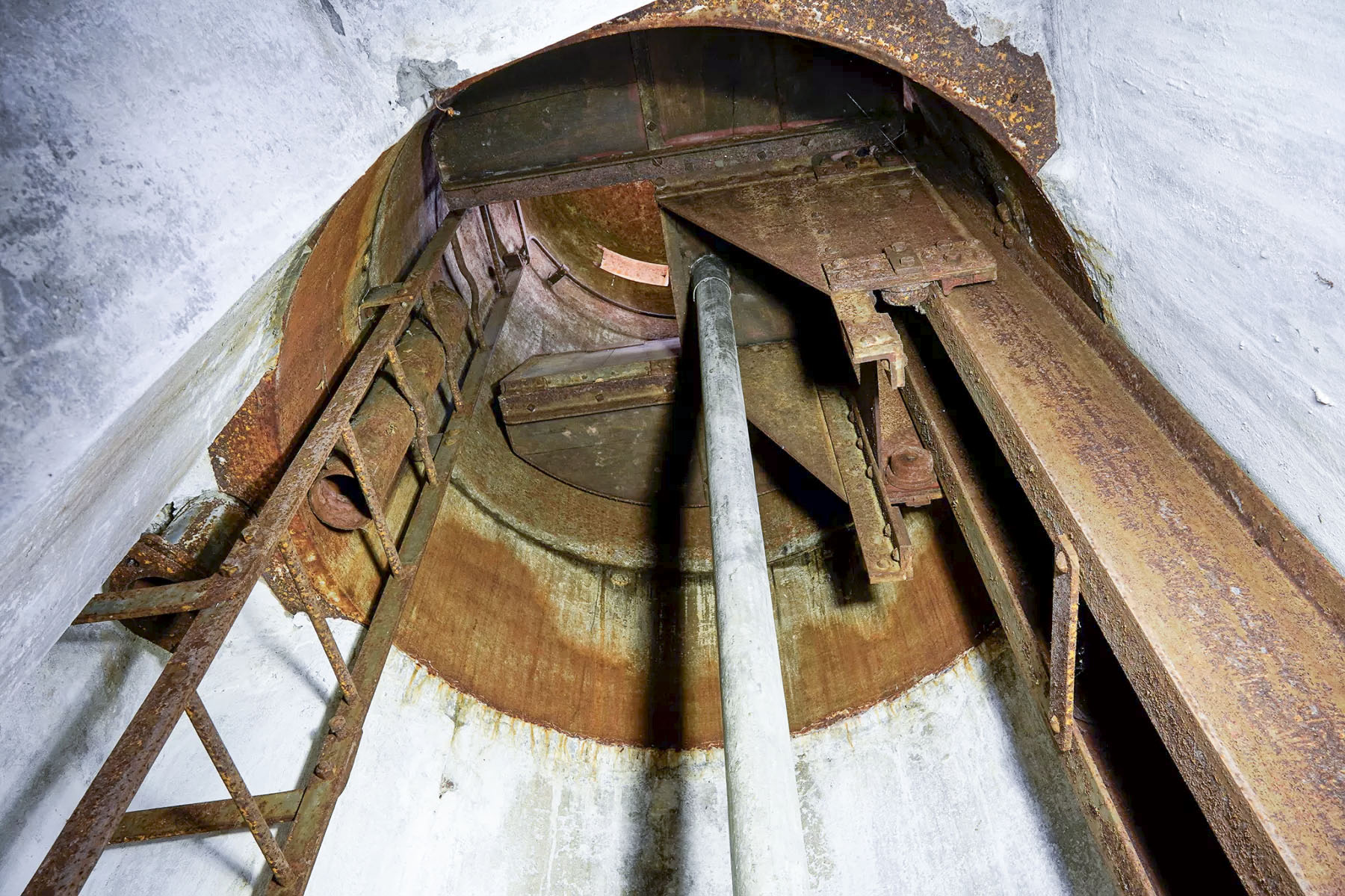 Ligne Maginot - BIESENBERG 2 - (Blockhaus pour arme infanterie) - Cloche GFM - David Palmer