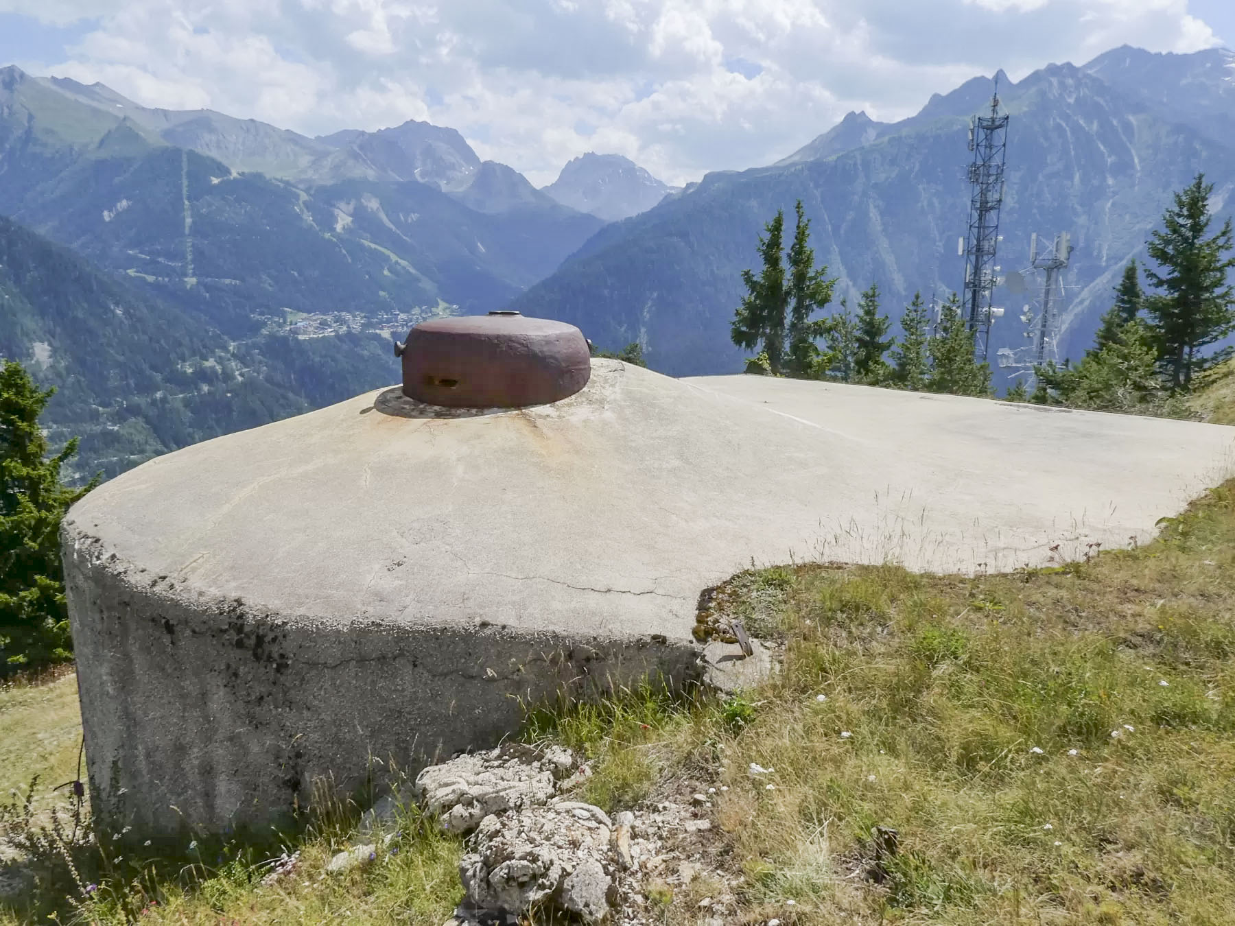 Ligne Maginot - SAPEY - (Ouvrage d'artillerie) - Bloc 3
Cloche VDP - ELLENA Daniel - CUNY Philippe