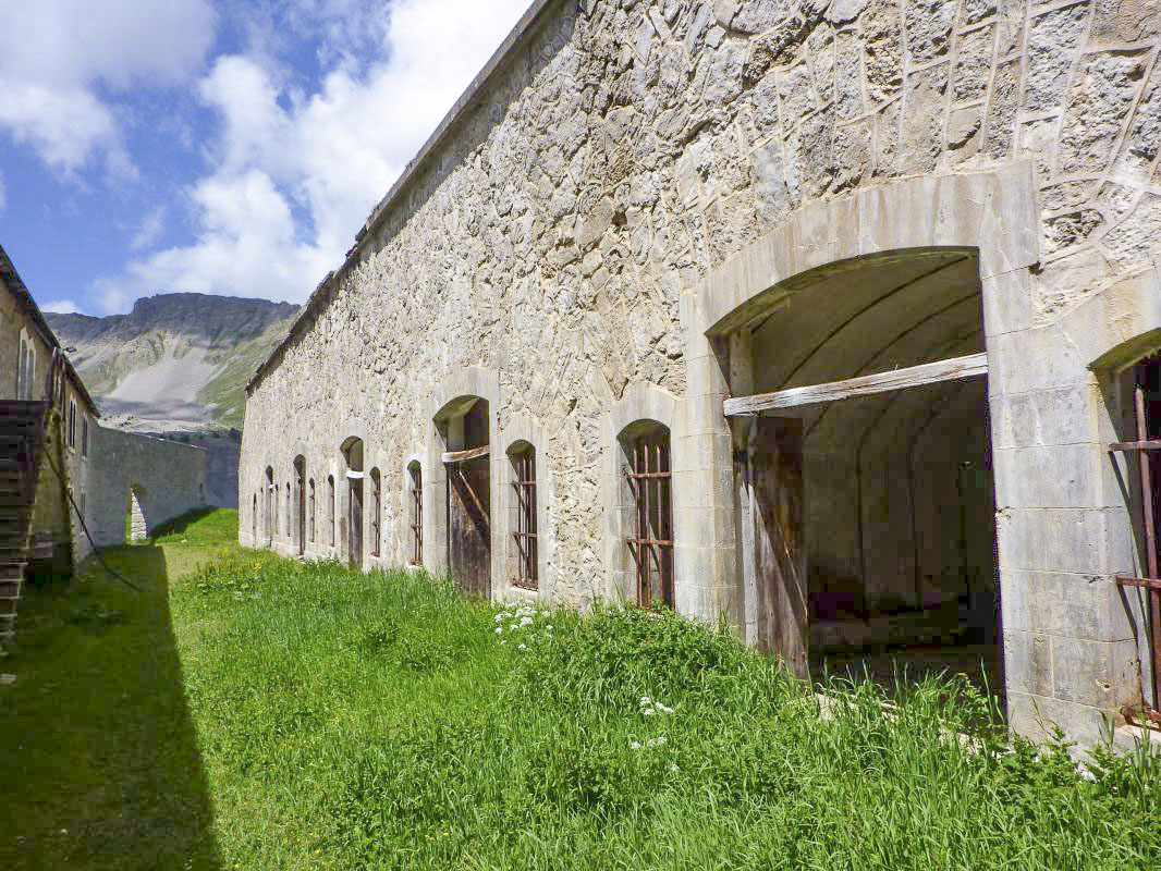 Ligne Maginot - L'OLIVE (BATTERIE CAVERNE) - (Position d'artillerie préparée) - 