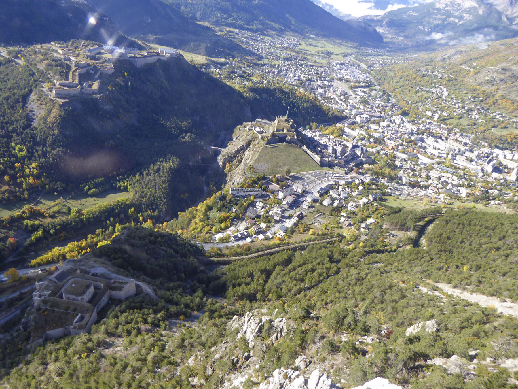 Ligne Maginot - CHAMP DE MARS (154° RAP - 2° BIE) - (Position d'artillerie préparée) - Au centre le parking ou pouvait se trouver la batterie. - ELLENA Daniel - CUNY Philippe