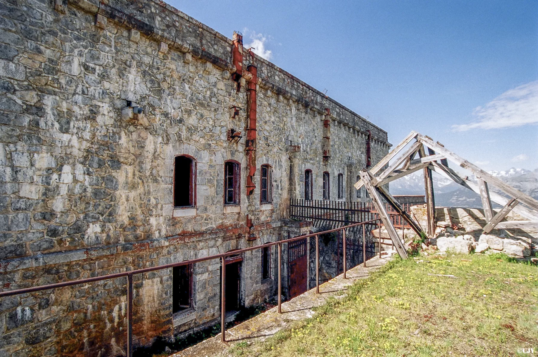 Ligne Maginot - FORT DE LA CROIX DE BRETAGNE (154° RAP - 7° BIE) - (Position d'artillerie préparée) - Le pavillon pour officiers - Lia VERMEULEN