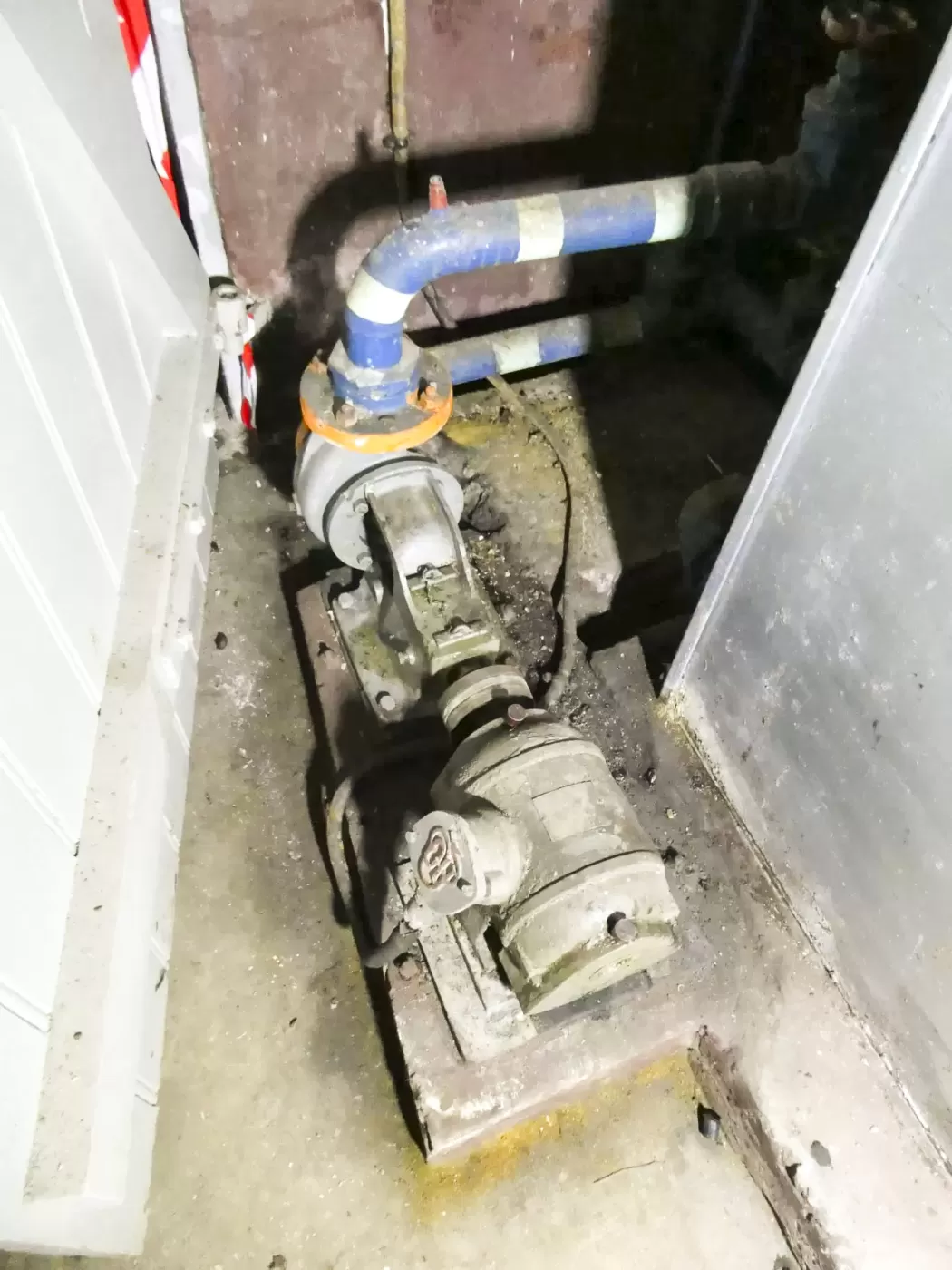 Ligne Maginot - JANUS - (Ouvrage d'artillerie) - Moteur pompe - ELLENA Daniel - CUNY Philippe